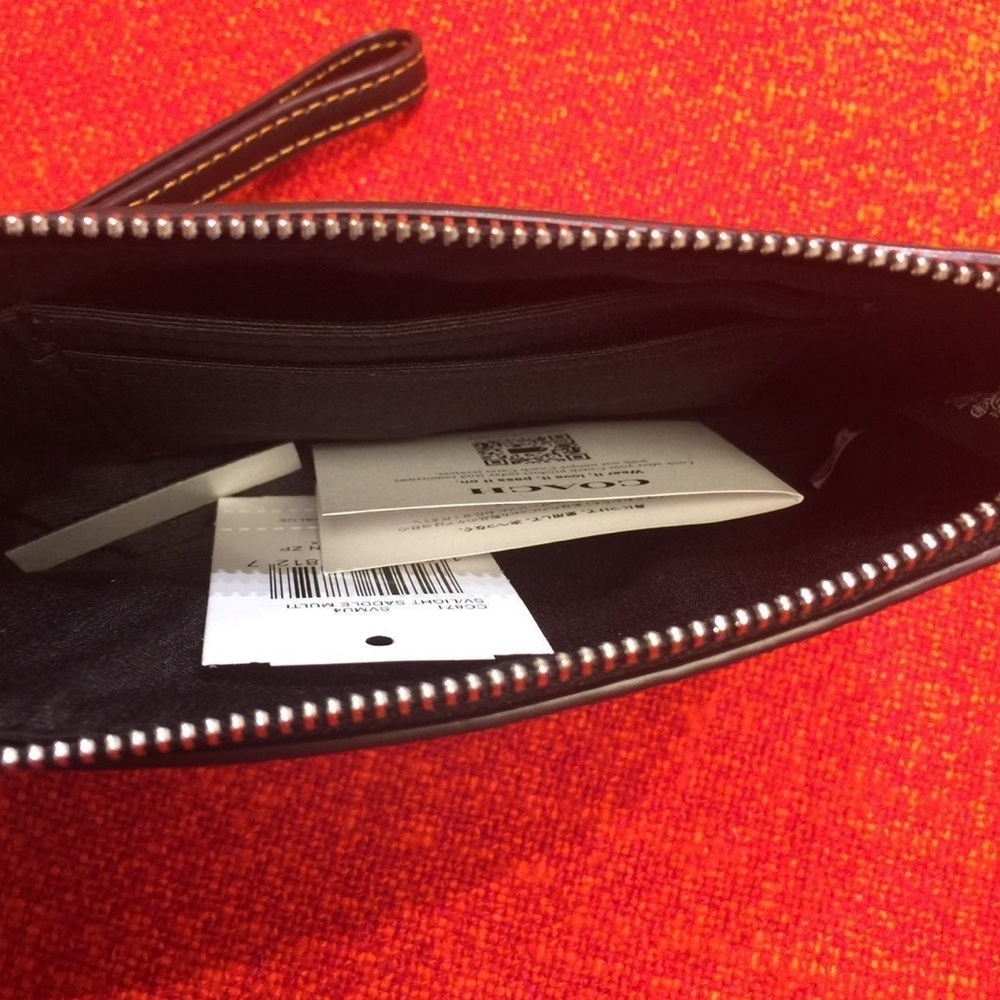 ❤️❤️New coach wristlet/wallet with leopard print❤️ - Picture 14 of 15